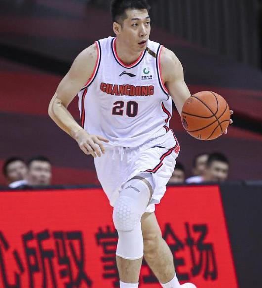 埃及篮球联赛新晋冠军产生，球员表现稳健可靠的简单介绍
